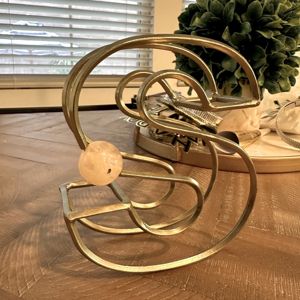 Wire letter S